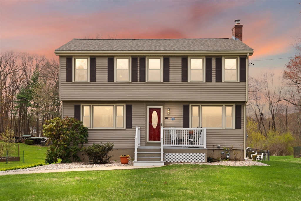 105 Greenmeadow Drive, Tewksbury, Massachusetts, 4 Bedrooms Bedrooms, 7 Rooms Rooms,1.5 BathroomsBathrooms,Residential,For Sale,Greenmeadow Drive,73509563