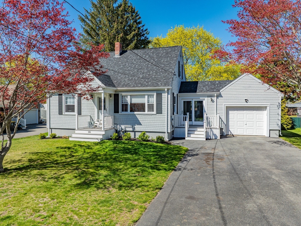 186 Compos St, Somerset, Massachusetts, 3 Bedrooms Bedrooms, 6 Rooms Rooms,1 BathroomBathrooms,Residential,For Sale,Compos St,73509725