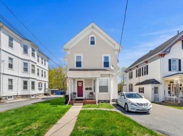 659 Washington St, Whitman, Massachusetts, 4 Bedrooms Bedrooms, 9 Rooms Rooms,3 BathroomsBathrooms,Residential Income,For Sale,Washington St,73509948