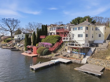 411B Lake Avenue, Worcester, Massachusetts, 2 Bedrooms Bedrooms, 6 Rooms Rooms,2 BathroomsBathrooms,Residential,For Sale,Lake Avenue,73509713