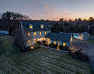 17 Stoneybrook Rd, Grafton, Massachusetts, 4 Bedrooms Bedrooms, 8 Rooms Rooms,2.5 BathroomsBathrooms,Residential,For Sale,Stoneybrook Rd,73496670