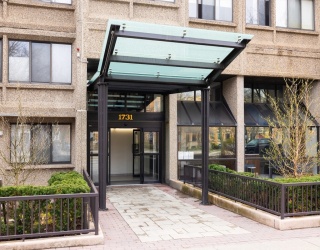 1731 Beacon St, Brookline, Massachusetts, 2 Bedrooms Bedrooms, 5 Rooms Rooms,2 BathroomsBathrooms,Residential,For Sale,Beacon St,73510362