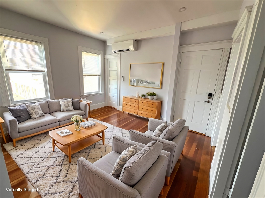 26 Howes, Boston, Massachusetts, 3 Bedrooms Bedrooms, 5 Rooms Rooms,1 BathroomBathrooms,Residential Lease,For Rent,Howes,73510380