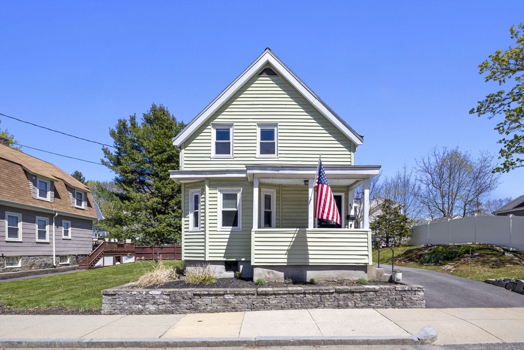46 Edgemere Road, Boston, Massachusetts, 2 Bedrooms Bedrooms, 5 Rooms Rooms,1.5 BathroomsBathrooms,Residential,For Sale,Edgemere Road,73509924