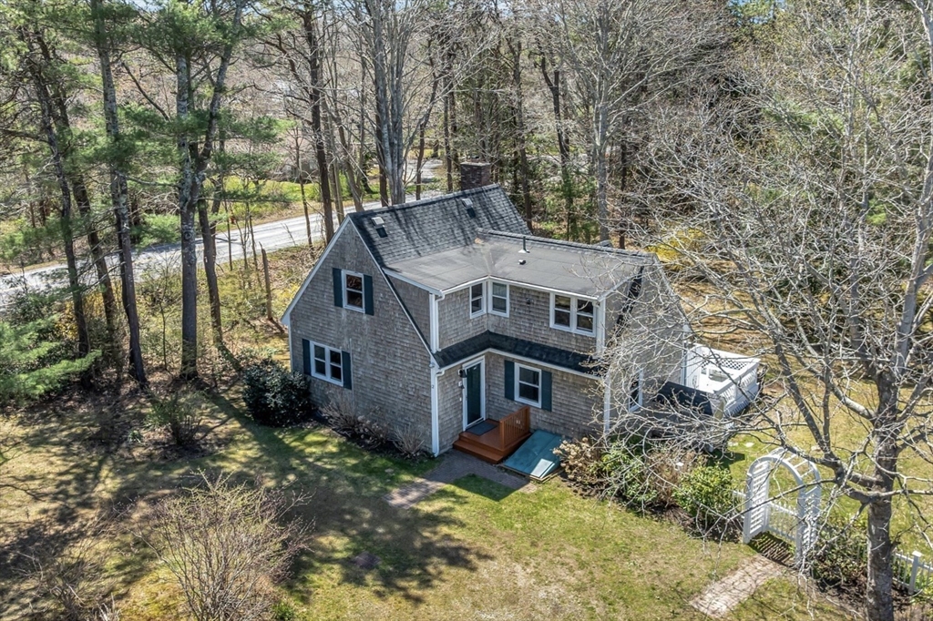 12 Snake Pond Rd, Sandwich, Massachusetts, 3 Bedrooms Bedrooms, 6 Rooms Rooms,2 BathroomsBathrooms,Residential,For Sale,Snake Pond Rd,73510044