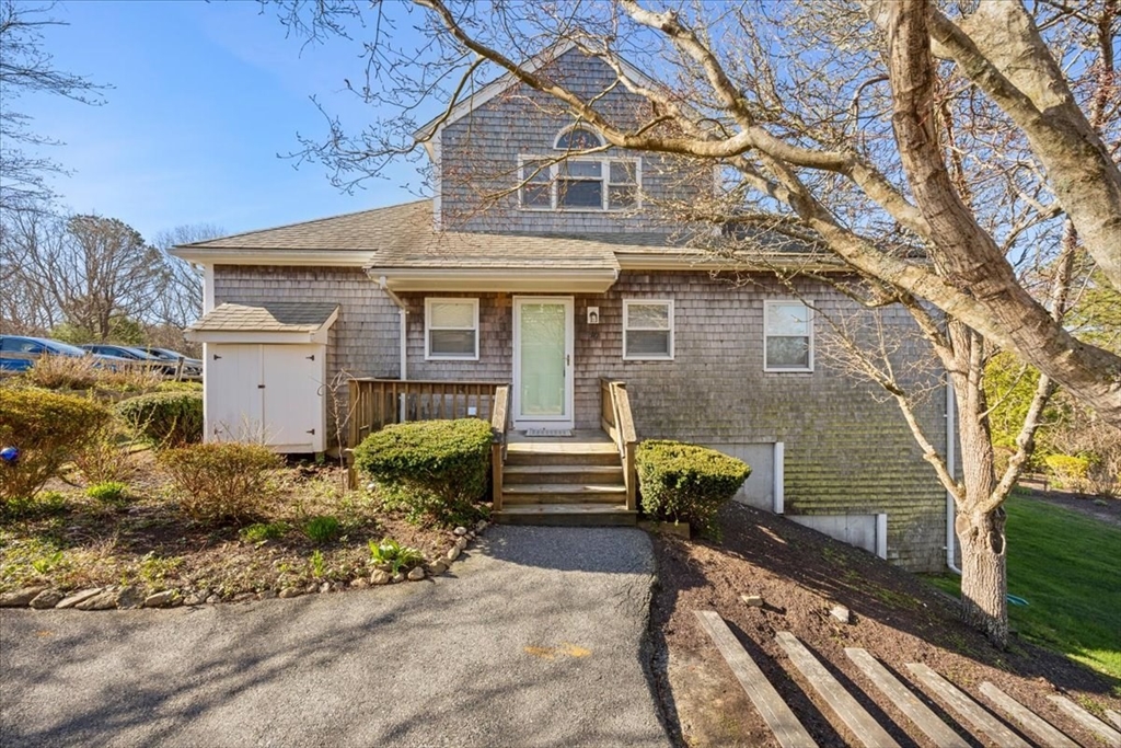30 Harbor Hill Dr, Bourne, Massachusetts, 2 Bedrooms Bedrooms, 4 Rooms Rooms,2 BathroomsBathrooms,Residential,For Sale,Harbor Hill Dr,73510075