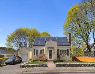 6 Nantucket Ave, Swampscott, Massachusetts, 3 Bedrooms Bedrooms, 6 Rooms Rooms,2 BathroomsBathrooms,Residential,For Sale,Nantucket Ave,73510085