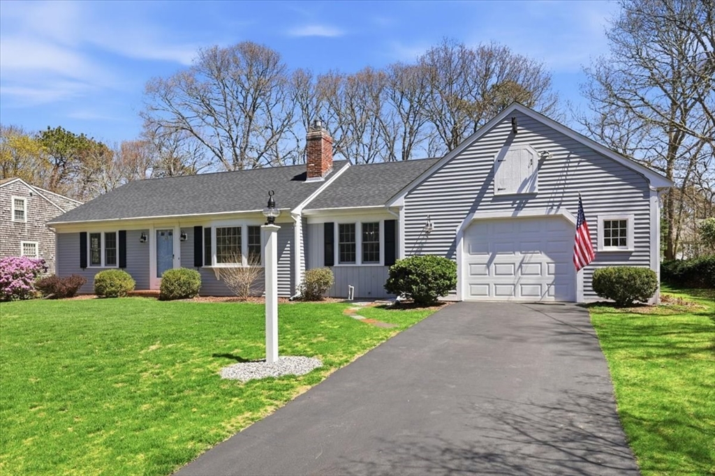 106 Pine Street, Yarmouth, Massachusetts, 2 Bedrooms Bedrooms, 6 Rooms Rooms,1.5 BathroomsBathrooms,Residential,For Sale,Pine Street,73510173