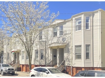13-19 Houghton St, Somerville, Massachusetts, 14 Bedrooms Bedrooms, 28 Rooms Rooms,8 BathroomsBathrooms,Residential Income,For Sale,Houghton St,73510436