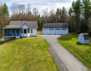 205 East Rindge Road, Ashburnham, Massachusetts, 3 Bedrooms Bedrooms, 6 Rooms Rooms,2 BathroomsBathrooms,Residential,For Sale,East Rindge Road,73510182