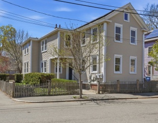 16 Pleasant Street, Salem, Massachusetts, 6 Bedrooms Bedrooms, 13 Rooms Rooms,2 BathroomsBathrooms,Residential Income,For Sale,Pleasant Street,73510442