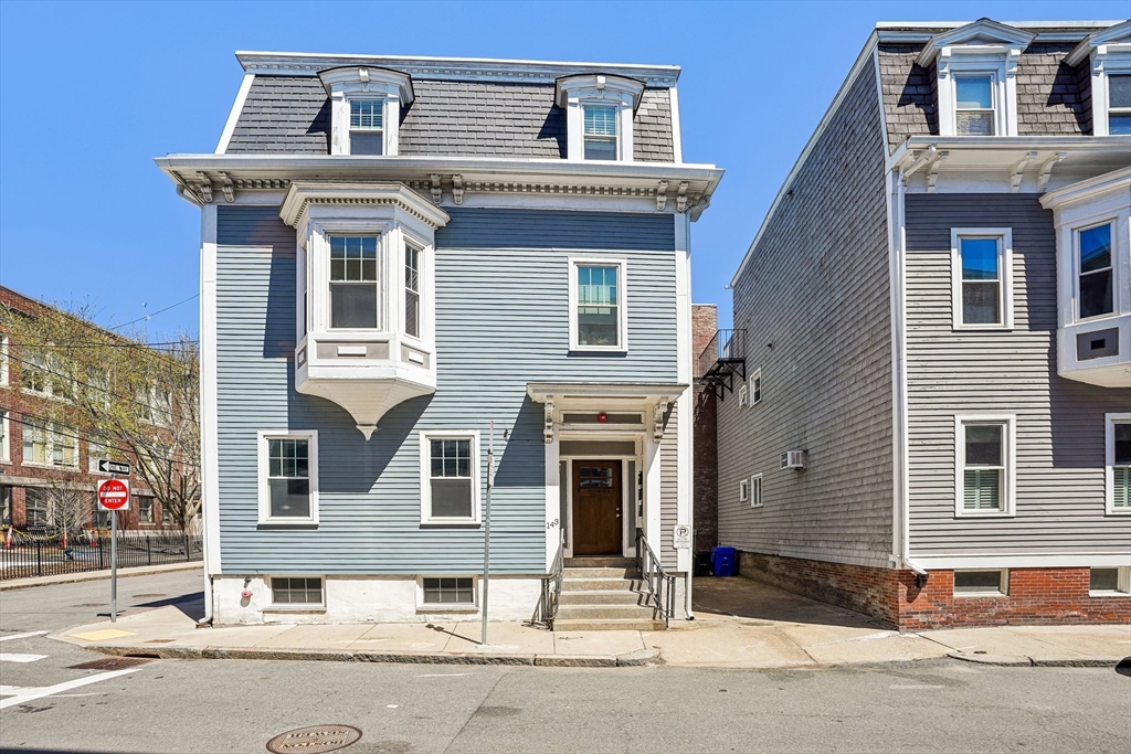 143 High St., Boston, Massachusetts, 2 Bedrooms Bedrooms, 6 Rooms Rooms,2 BathroomsBathrooms,Residential Lease,For Rent,High St.,73510194