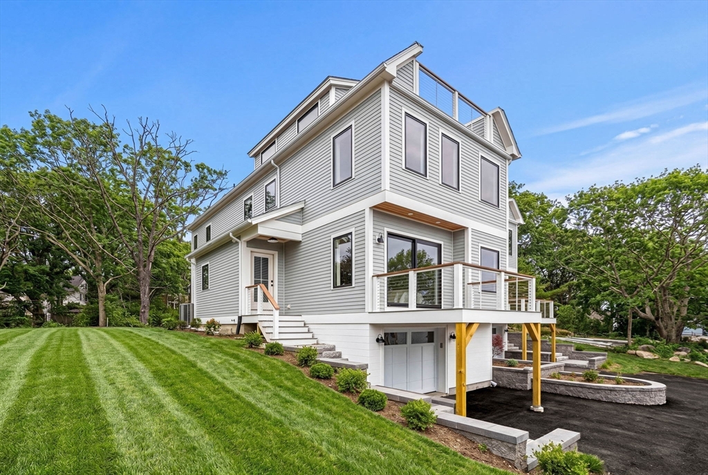 18R Starknaught Heights, Gloucester, Massachusetts, 3 Bedrooms Bedrooms, 7 Rooms Rooms,2.5 BathroomsBathrooms,Residential,For Sale,Starknaught Heights,73510260