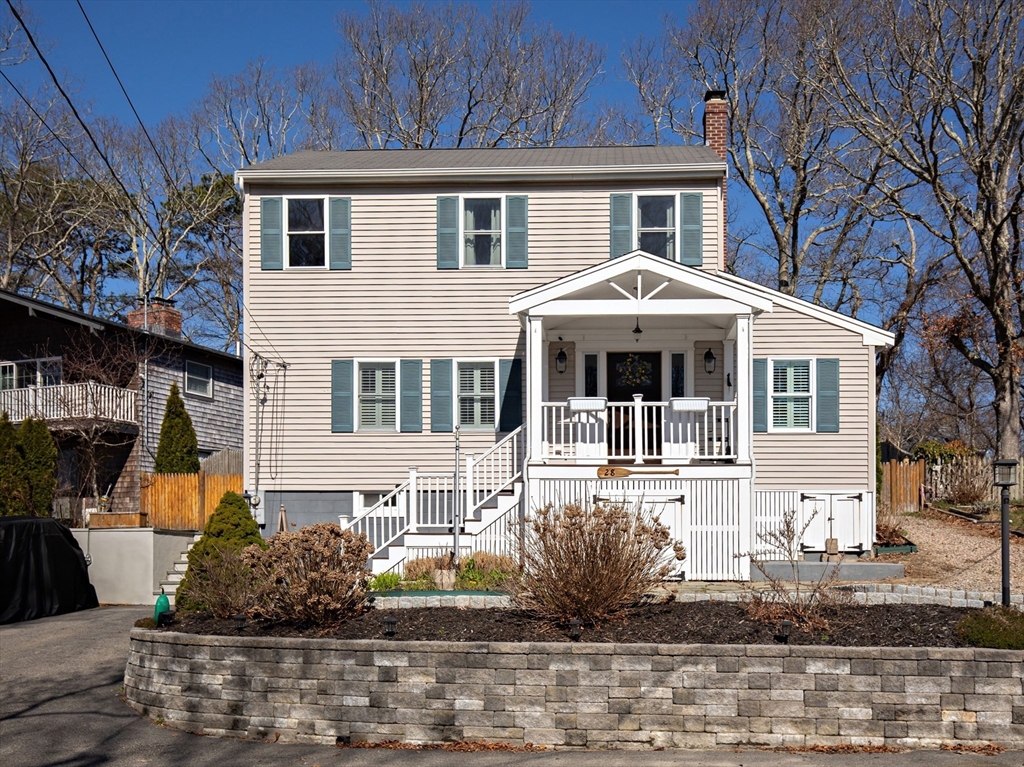 28 Manomet Beach Blvd, Plymouth, Massachusetts, 3 Bedrooms Bedrooms, 8 Rooms Rooms,1.5 BathroomsBathrooms,Residential,For Sale,Manomet Beach Blvd,73510183