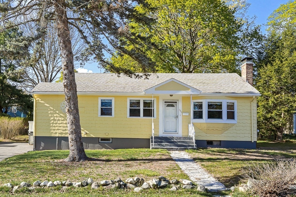 139 Summer St, Framingham, Massachusetts, 3 Bedrooms Bedrooms, 6 Rooms Rooms,2 BathroomsBathrooms,Residential,For Sale,Summer St,73510455