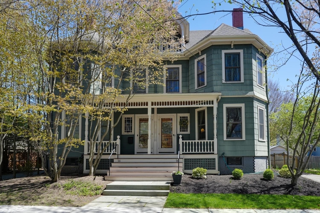 36 Chester St, Watertown, Massachusetts, 4 Bedrooms Bedrooms, 7 Rooms Rooms,1 BathroomBathrooms,Residential,For Sale,Chester St,73510198