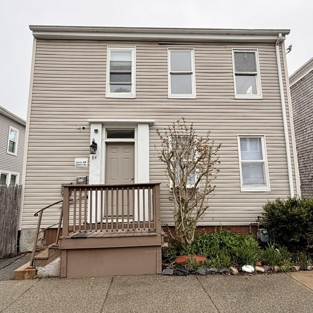84 Walden St, New Bedford, Massachusetts, 4 Bedrooms Bedrooms, 10 Rooms Rooms,2 BathroomsBathrooms,Residential Income,For Sale,Walden St,73510449