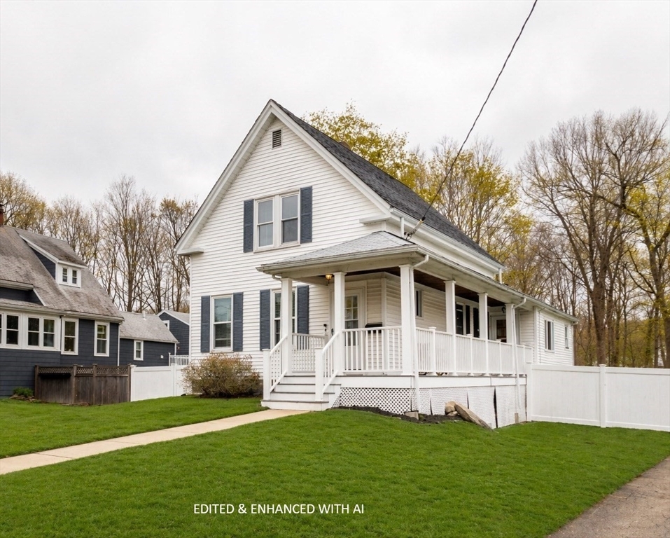 220 Crescent St, Rockland, Massachusetts, 3 Bedrooms Bedrooms, 6 Rooms Rooms,2 BathroomsBathrooms,Residential,For Sale,Crescent St,73510097