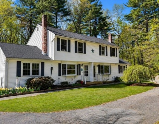 12 Pinecrest Road, Uxbridge, Massachusetts, 2 Bedrooms Bedrooms, 6 Rooms Rooms,1.5 BathroomsBathrooms,Residential,For Sale,Pinecrest Road,73510099