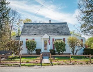 6 North Street, Wilmington, Massachusetts, 3 Bedrooms Bedrooms, 6 Rooms Rooms,2 BathroomsBathrooms,Residential,For Sale,North Street,73510200