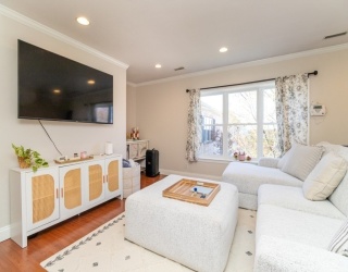 156 Newton St, Boston, Massachusetts, 2 Bedrooms Bedrooms, 4 Rooms Rooms,2 BathroomsBathrooms,Residential,For Sale,Newton St,73510468