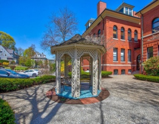 1 School St., Arlington, Massachusetts, 1 Bedroom Bedrooms, 4 Rooms Rooms,1 BathroomBathrooms,Residential,For Sale,School St.,73510428