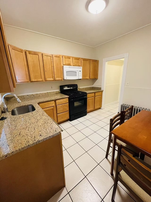 158 Kelton St, Boston, Massachusetts, 3 Bedrooms Bedrooms, 5 Rooms Rooms,1 BathroomBathrooms,Residential Lease,For Rent,Kelton St,73510493