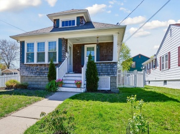 117 S Atlantic Avenue, Warwick, Rhode Island, 2 Bedrooms Bedrooms, 5 Rooms Rooms,1 BathroomBathrooms,Residential Lease,For Rent,S Atlantic Avenue,73509932