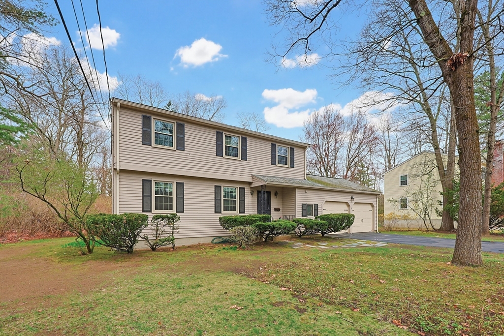 5 Montgomery Dr, Framingham, Massachusetts, 4 Bedrooms Bedrooms, 7 Rooms Rooms,2.5 BathroomsBathrooms,Residential,For Sale,Montgomery Dr,73510284