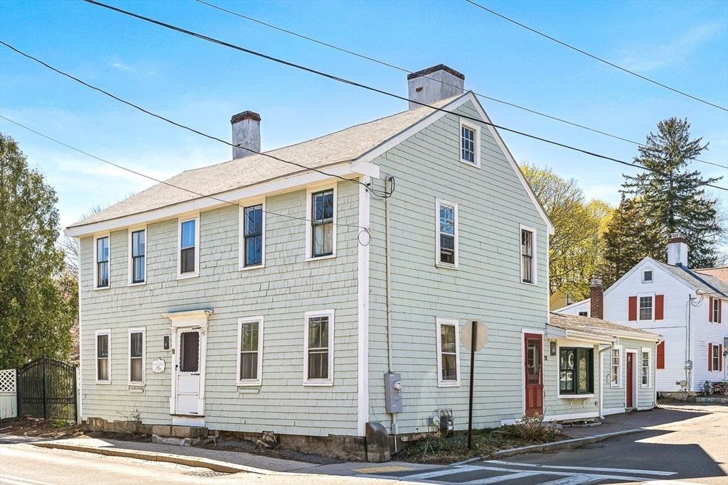 11 County St, Ipswich, Massachusetts, 4 Bedrooms Bedrooms, 8 Rooms Rooms,3 BathroomsBathrooms,Residential,For Sale,County St,73510299