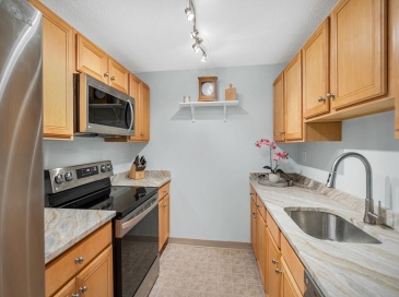 200 Market Street, Lowell, Massachusetts, 2 Bedrooms Bedrooms, 4 Rooms Rooms,1 BathroomBathrooms,Residential,For Sale,Market Street,73509709 200 Market Street, Lowell, Massachusetts, 2 Bedrooms Bedrooms, 4 Rooms Rooms,1 BathroomBathrooms,Residential,For Sale,Market Street,73509709