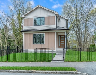 863 Main Street, Reading, Massachusetts, 4 Bedrooms Bedrooms, 11 Rooms Rooms,4 BathroomsBathrooms,Residential,For Sale,Main Street,73510302