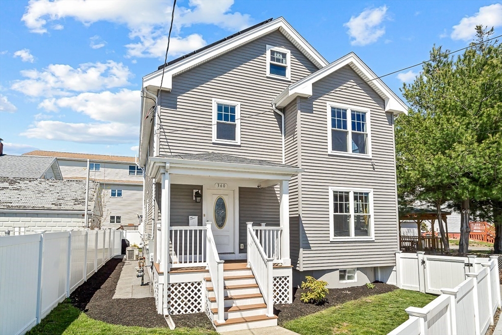 360 Lynn St, Malden, Massachusetts, 4 Bedrooms Bedrooms, 7 Rooms Rooms,3.5 BathroomsBathrooms,Residential,For Sale,Lynn St,73510311
