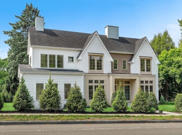 1640 Commonwealth Ave, Newton, Massachusetts, 6 Bedrooms Bedrooms, 14 Rooms Rooms,6.5 BathroomsBathrooms,Residential,For Sale,Commonwealth Ave,73509976 1640 Commonwealth Ave, Newton, Massachusetts, 6 Bedrooms Bedrooms, 14 Rooms Rooms,6.5 BathroomsBathrooms,Residential,For Sale,Commonwealth Ave,73509976