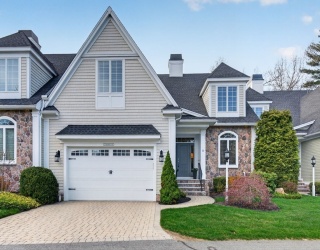 25 Crenshaw Ln, Andover, Massachusetts, 3 Bedrooms Bedrooms, 9 Rooms Rooms,4.5 BathroomsBathrooms,Residential,For Sale,Crenshaw Ln,73509649