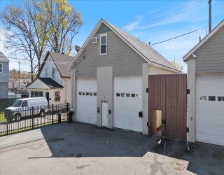 33 Garfield St, Lawrence, Massachusetts, 5 Bedrooms Bedrooms, 12 Rooms Rooms,3 BathroomsBathrooms,Residential Income,For Sale,Garfield St,73510349