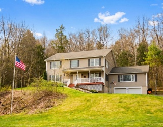 122 Maybrook, Holland, Massachusetts, 4 Bedrooms Bedrooms, 10 Rooms Rooms,3 BathroomsBathrooms,Residential,For Sale,Maybrook,73510168