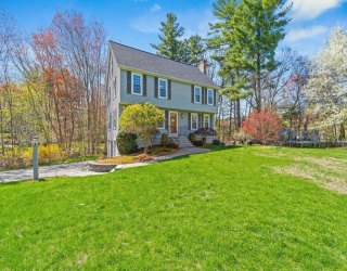 18 Villanova Dr, Westford, Massachusetts, 4 Bedrooms Bedrooms, 11 Rooms Rooms,2.5 BathroomsBathrooms,Residential,For Sale,Villanova Dr,73510189