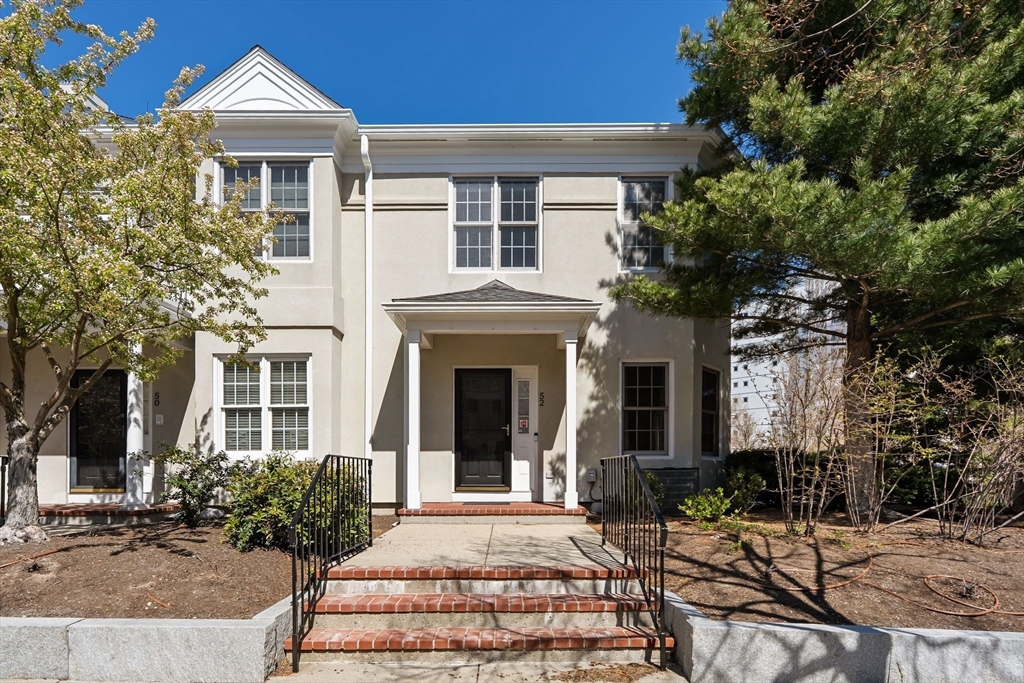 52 Tilden Commons Drive, Quincy, Massachusetts, 2 Bedrooms Bedrooms, 5 Rooms Rooms,2.5 BathroomsBathrooms,Residential,For Sale,Tilden Commons Drive,73510355