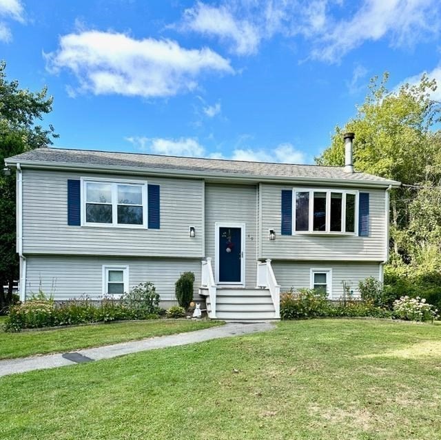 49 Hathaway Rd, Acushnet, Massachusetts, 4 Bedrooms Bedrooms, 7 Rooms Rooms,1 BathroomBathrooms,Residential,For Sale,Hathaway Rd,73509909