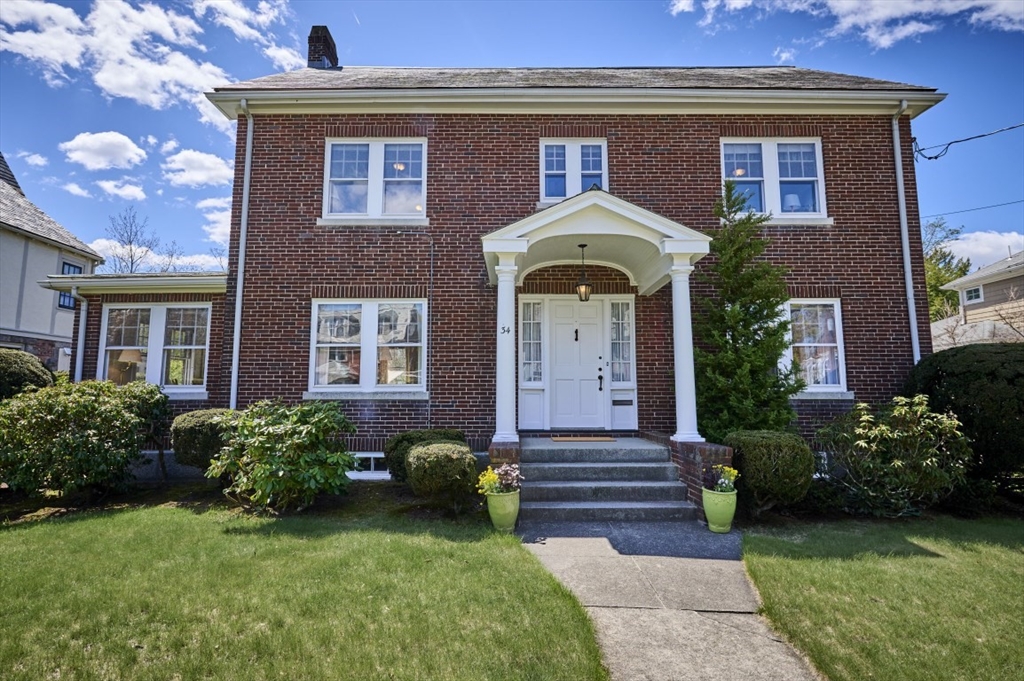 34 Converse Ave, Newton, Massachusetts, 5 Bedrooms Bedrooms, 9 Rooms Rooms,3.5 BathroomsBathrooms,Residential,For Sale,Converse Ave,73509688