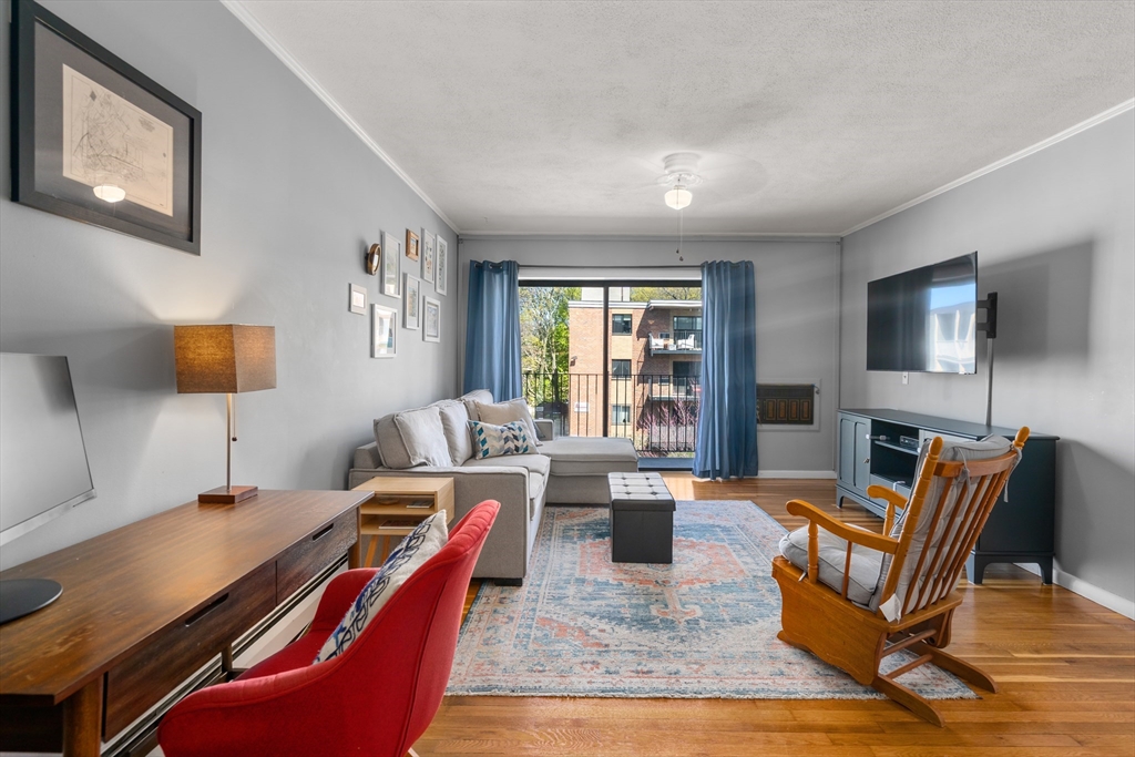 5 Linda Ln, Boston, Massachusetts, 1 Bedroom Bedrooms, 3 Rooms Rooms,1 BathroomBathrooms,Residential,For Sale,Linda Ln,73509988