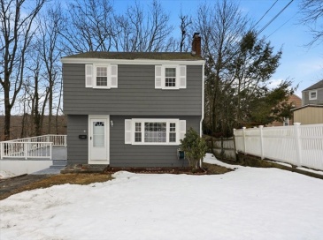 1 Beechmont Ter, Boston, Massachusetts, 3 Bedrooms Bedrooms, 6 Rooms Rooms,2.5 BathroomsBathrooms,Residential,For Sale,Beechmont Ter,73481218