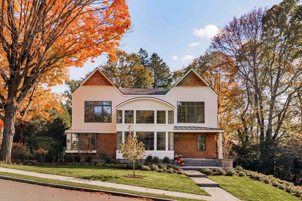 115 Windsor Rd, Newton, Massachusetts, 5 Bedrooms Bedrooms, 15 Rooms Rooms,4.5 BathroomsBathrooms,Residential,For Sale,Windsor Rd,73448727