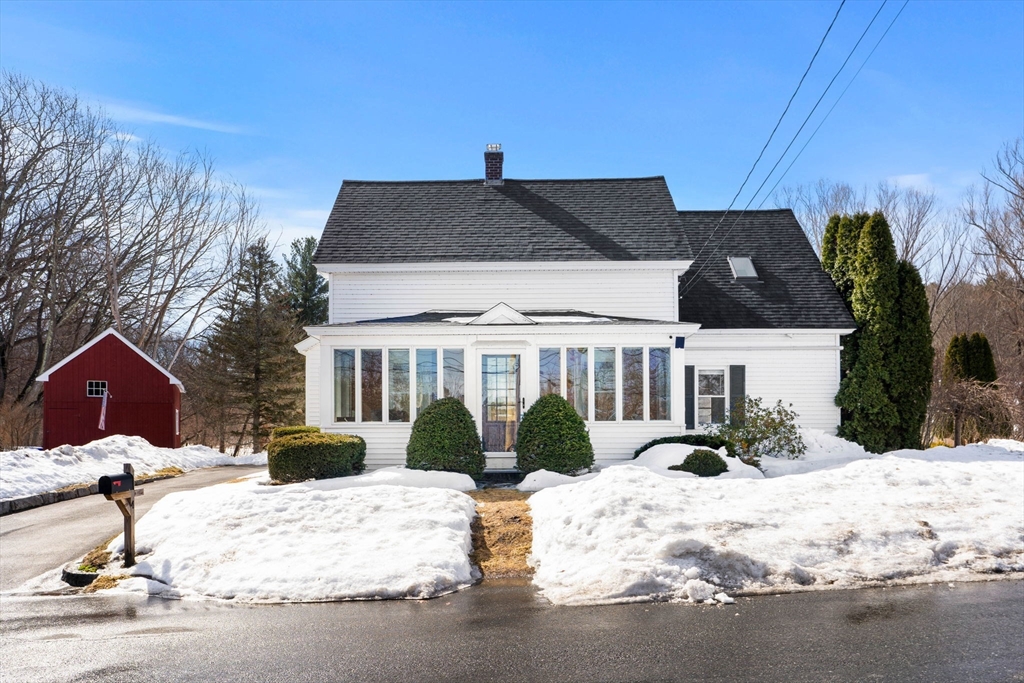 4 Wood St, Chelmsford, Massachusetts, 3 Bedrooms Bedrooms, 7 Rooms Rooms,2 BathroomsBathrooms,Residential,For Sale,Wood St,73485206