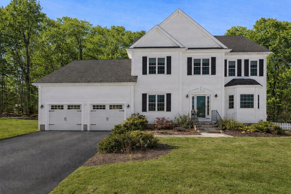 13 Teresa Dr, Millis, Massachusetts, 4 Bedrooms Bedrooms, 9 Rooms Rooms,2.5 BathroomsBathrooms,Residential,For Sale,Teresa Dr,73473616