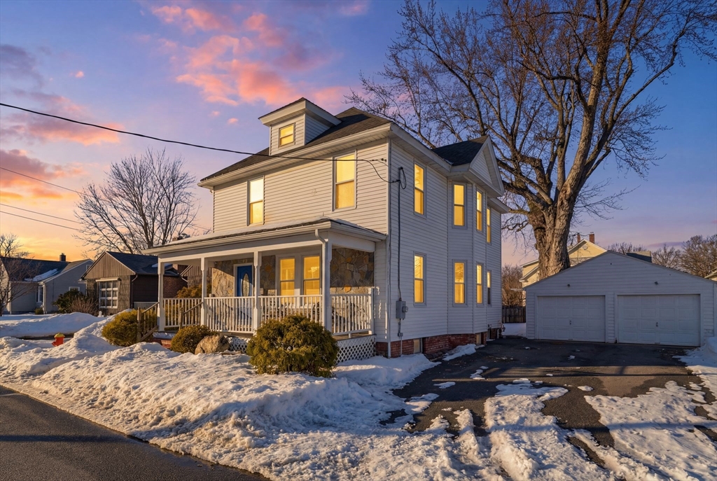 24 Billings St, Chicopee, Massachusetts, 3 Bedrooms Bedrooms, 8 Rooms Rooms,1.5 BathroomsBathrooms,Residential,For Sale,Billings St,73482223