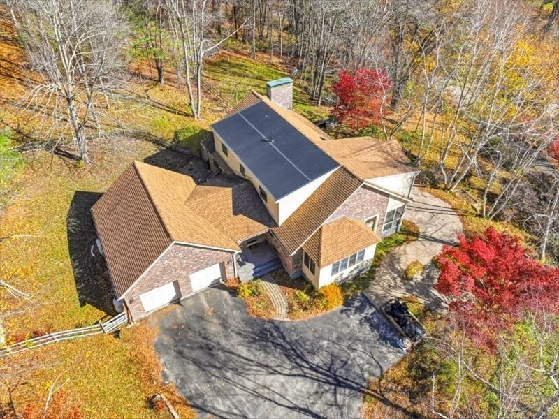 15 N Cove Rd, Sterling, Massachusetts, 3 Bedrooms Bedrooms, 8 Rooms Rooms,2.5 BathroomsBathrooms,Residential,For Sale,N Cove Rd,73450633