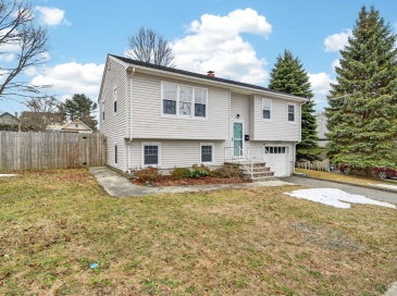 25 Morton Street, Fairhaven, Massachusetts, 3 Bedrooms Bedrooms, 6 Rooms Rooms,2 BathroomsBathrooms,Residential,For Sale,Morton Street,73486933