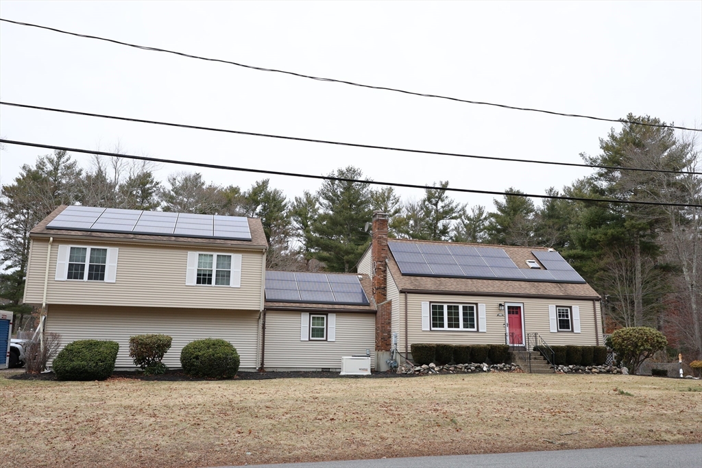 100 Valley St, Pembroke, Massachusetts, 5 Bedrooms Bedrooms, 13 Rooms Rooms,2.5 BathroomsBathrooms,Residential Income,For Sale,Valley St,73486721